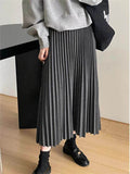 Prettyswomen Elastic High-Waisted Pleated Midi Skirt